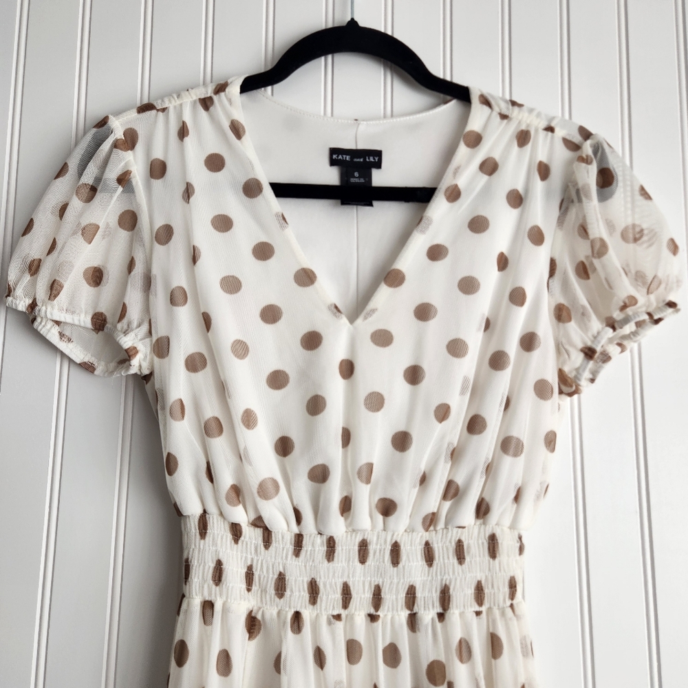 KATE AND LILY Cream Tan Polka Dot V Neck Smocked Waist Knee Length Sundress 6 - Picture 2 of 7